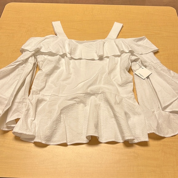 Halogen Tops - Halogen off the shoulder top, size‎ medium, NWT